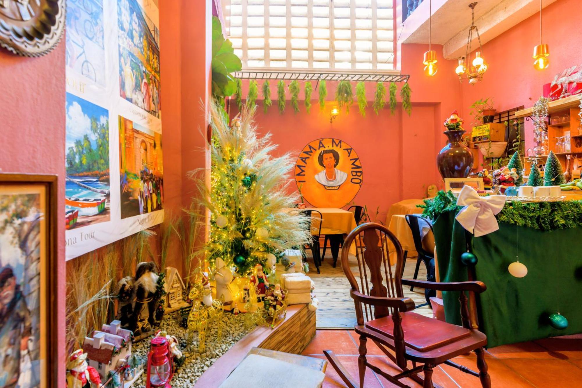 Hostal Mama Mambo - Zona Colonial サントドミンゴ エクステリア 写真