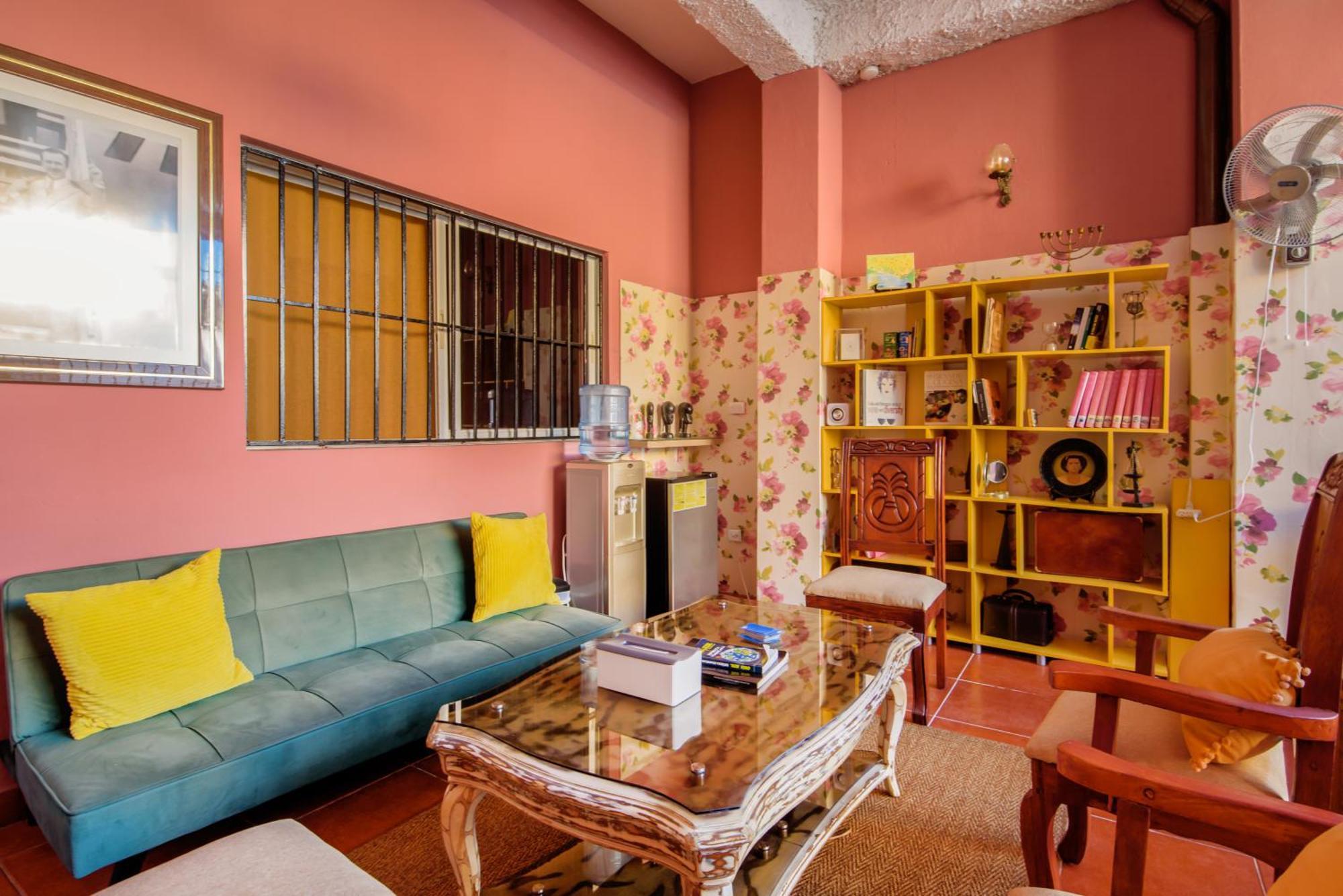 Hostal Mama Mambo - Zona Colonial サントドミンゴ エクステリア 写真